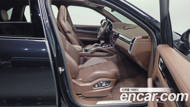 Porsche Cayenne 2021