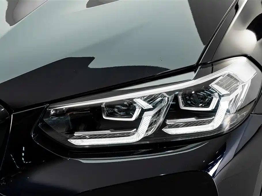 BMW iX3 2024