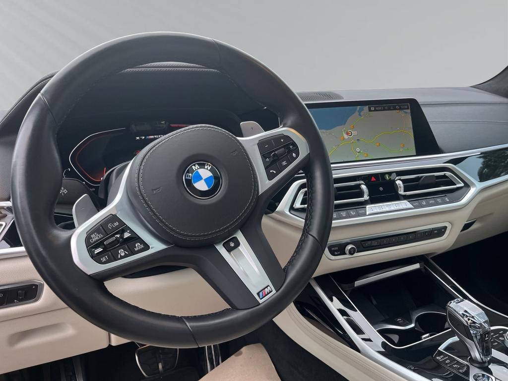 BMW X7 M50 2022