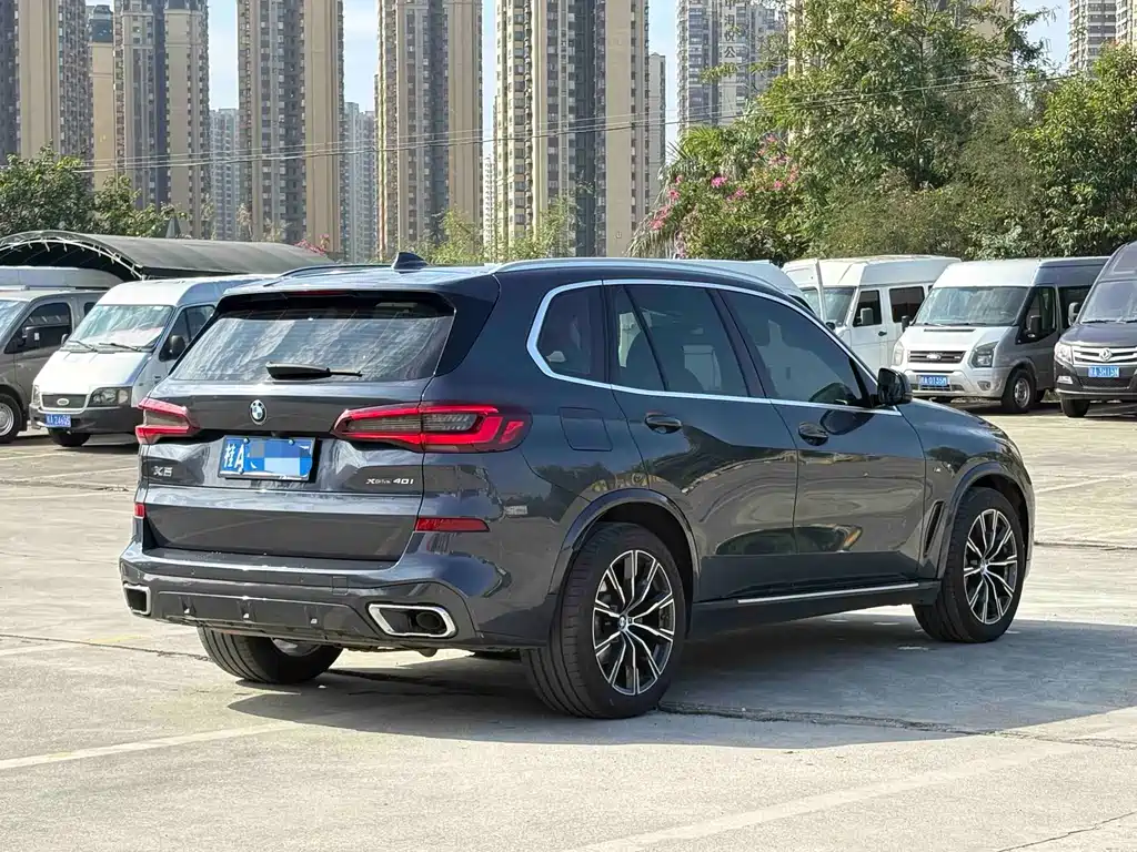 BMW X5 2021