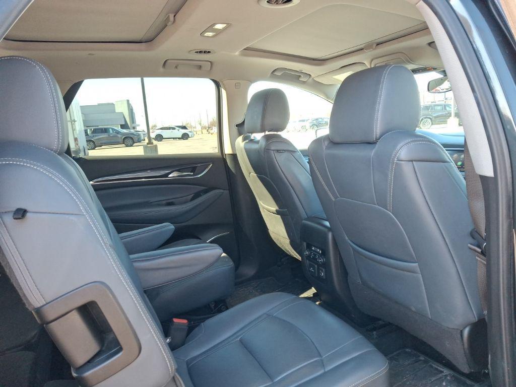 Buick Enclave 2021