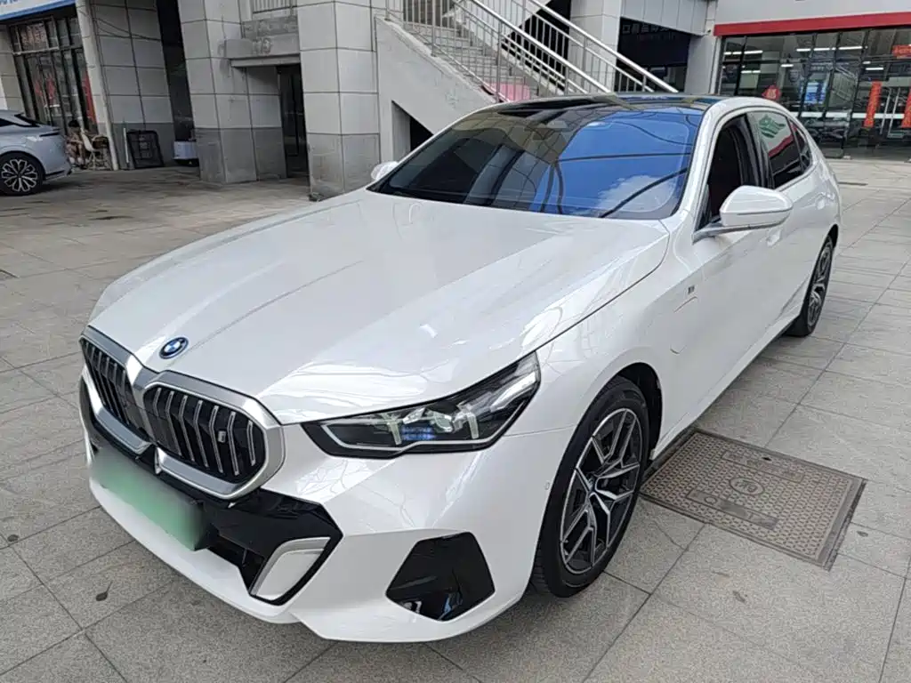 BMW i5 2024