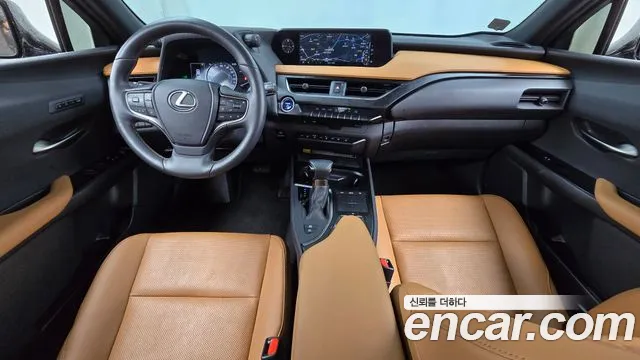 Lexus UX 2021