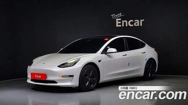 Tesla Model 3 2022
