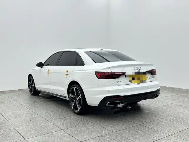 Audi A4 2024