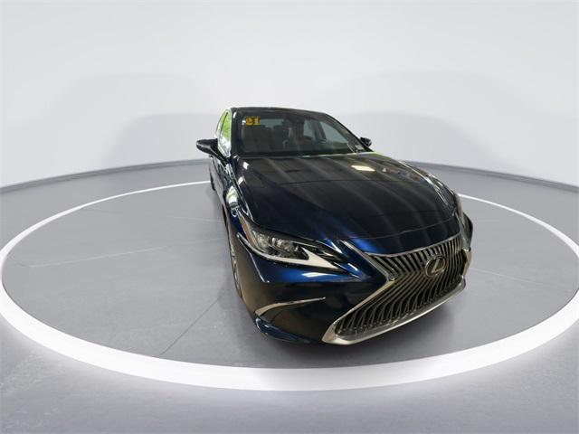 Lexus ES 2021