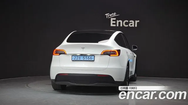 Tesla Model Y 2021