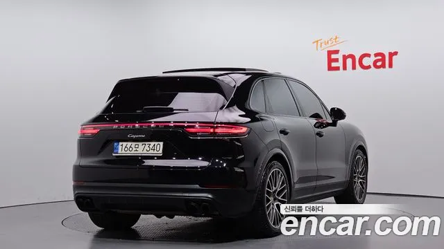 Porsche Cayenne 2021