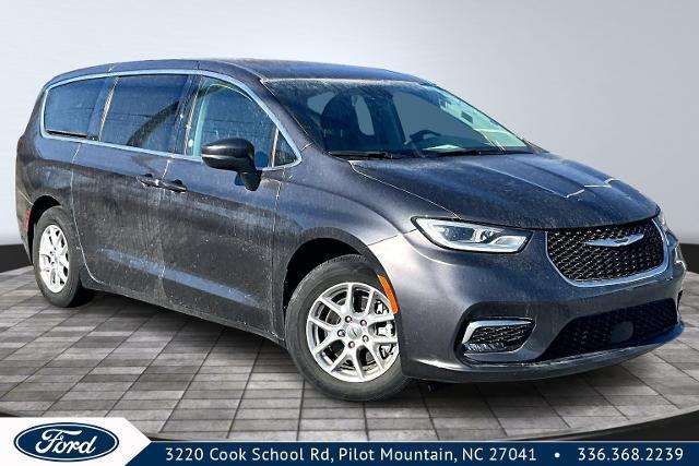 Chrysler Pacifica 2023