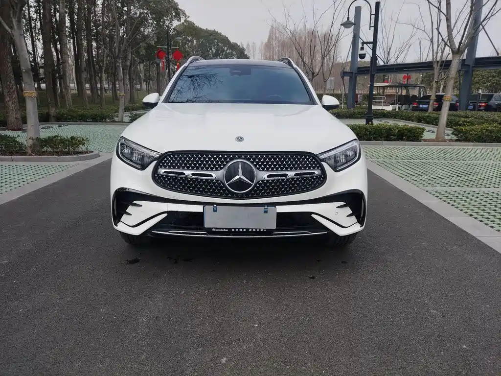 Mercedes-Benz GLC 2023