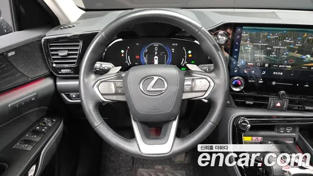 Lexus NX 2024