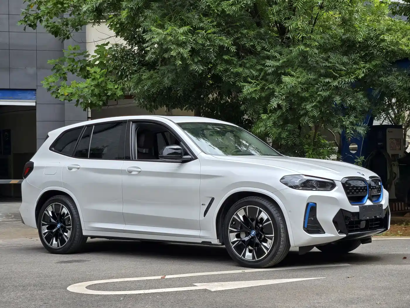 BMW iX3 2021