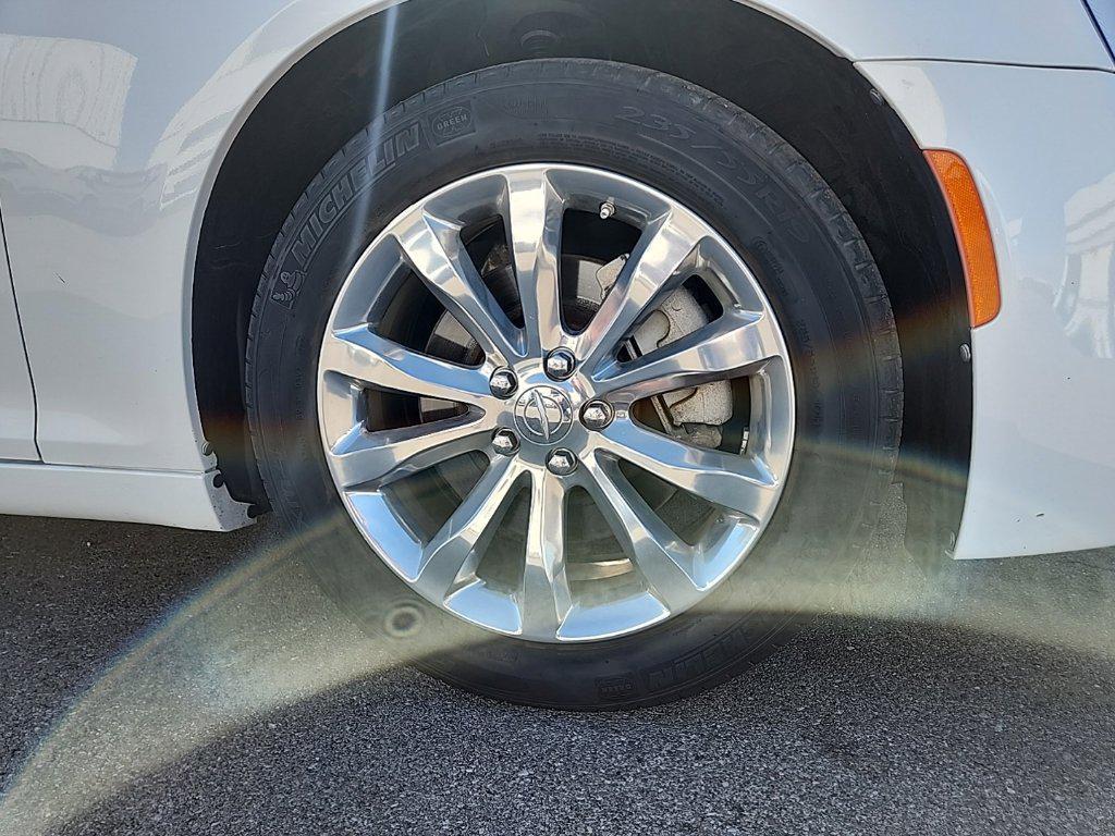 Chrysler 300 2022