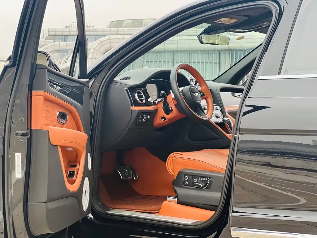 Bentley Bentayga 2024