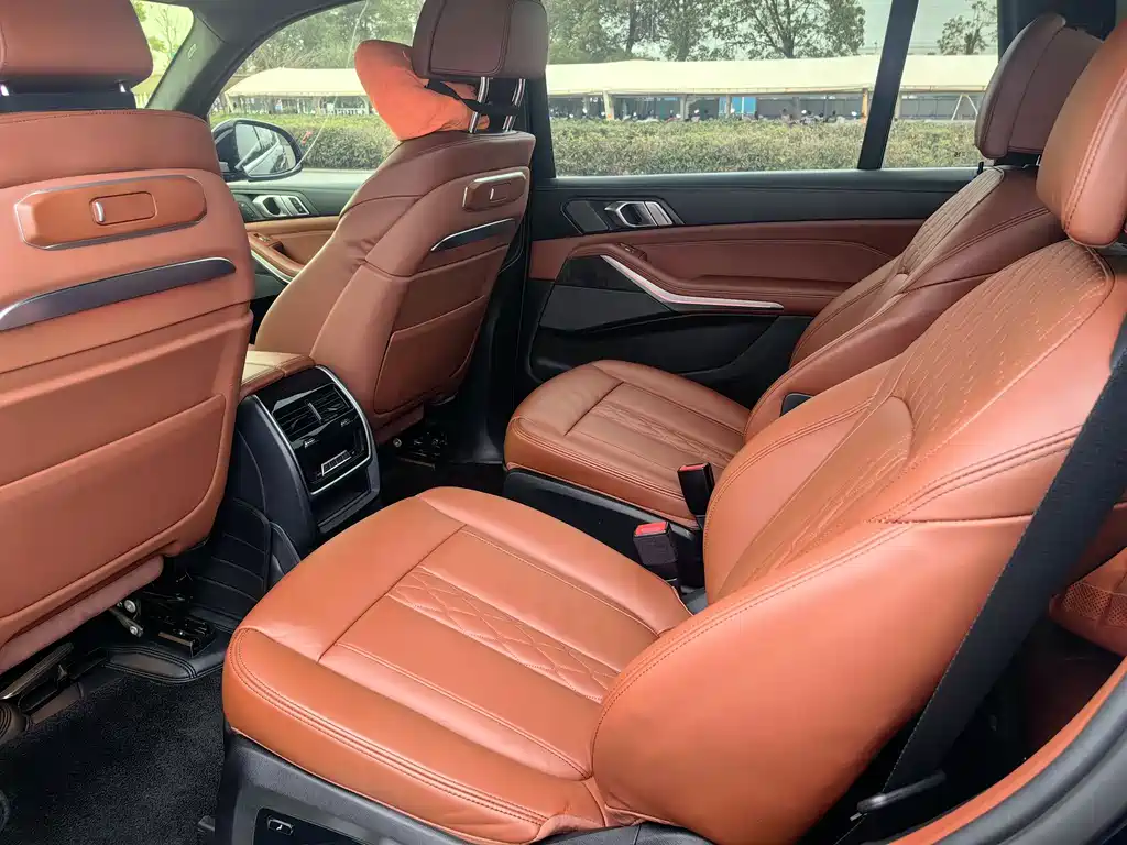 BMW X7 2024