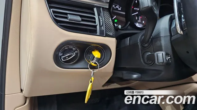 Porsche Macan 2022