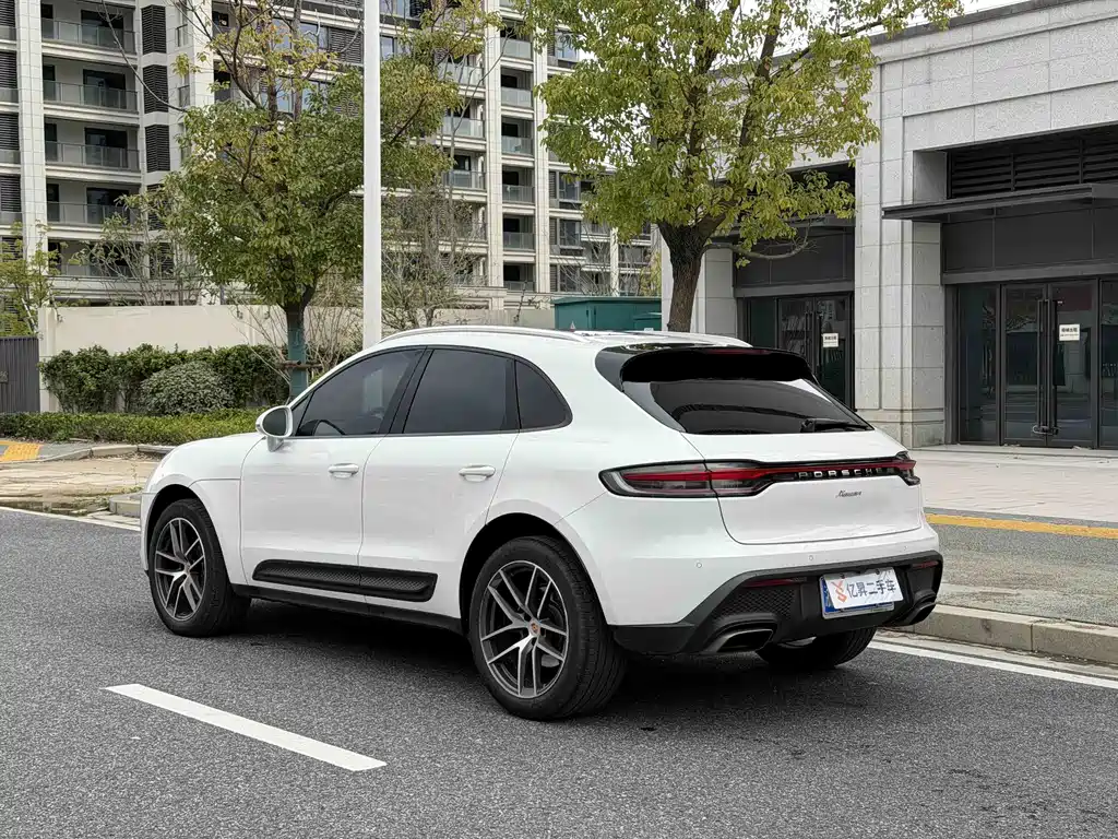 Porsche Macan 2024