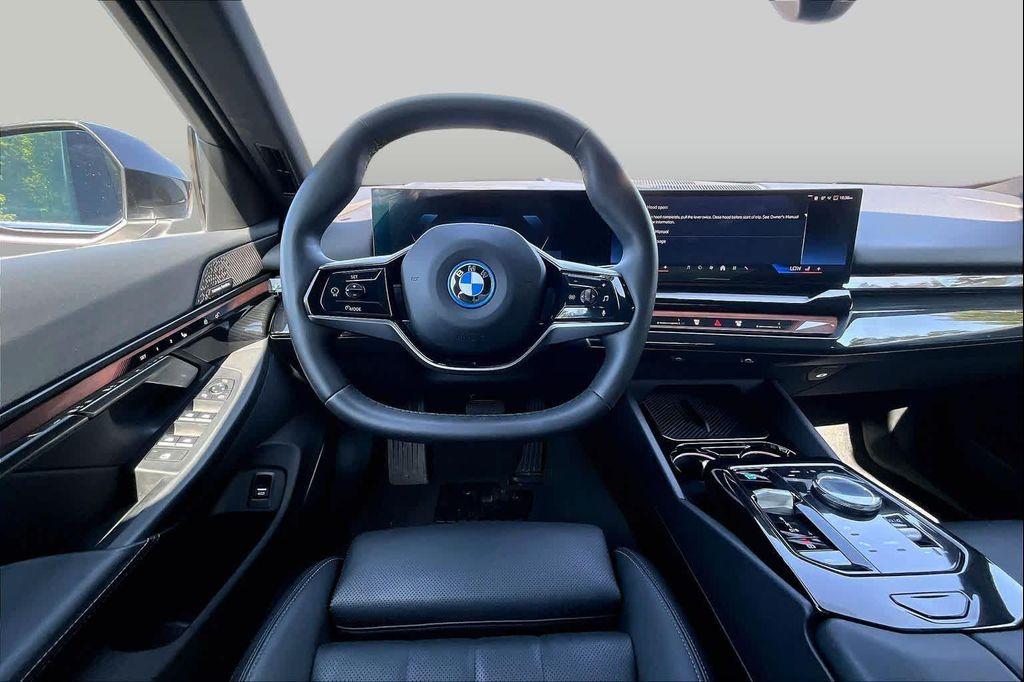 BMW i5 2024