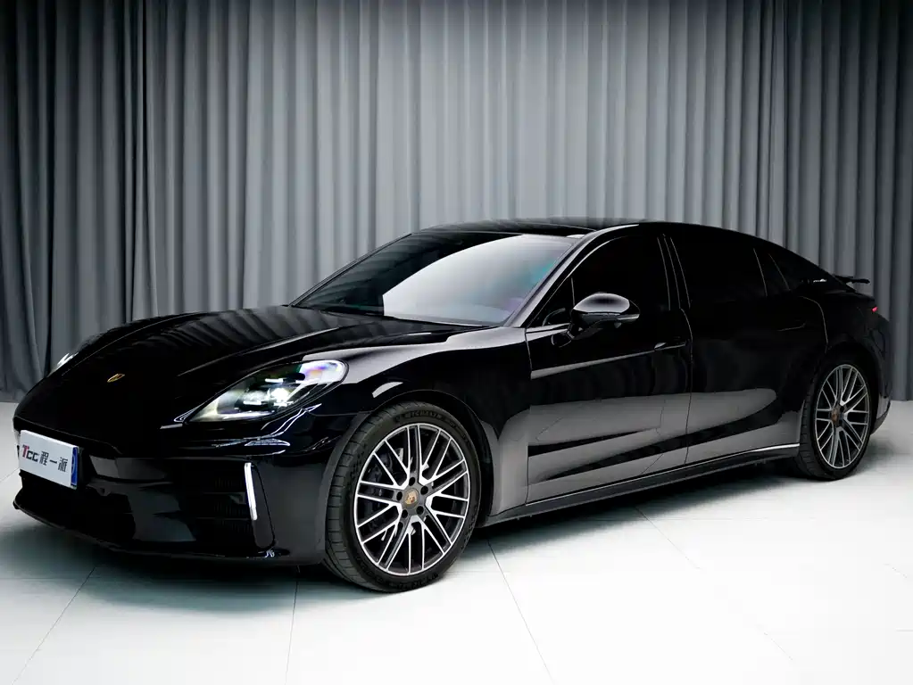 Porsche Panamera 2025