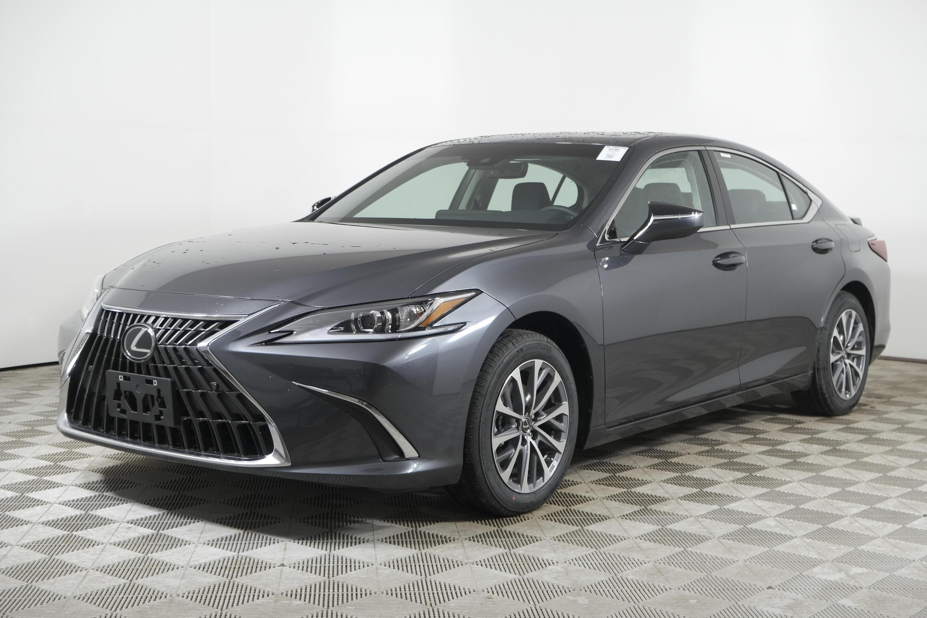 Lexus ES 2025