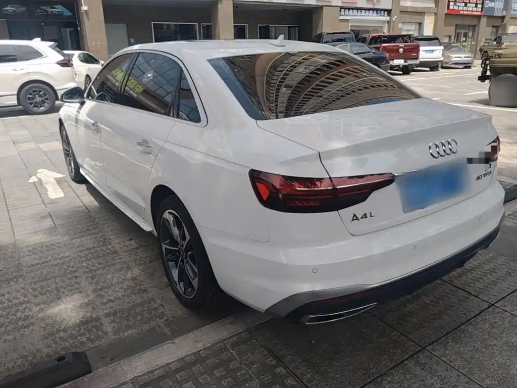 Audi A4 2024