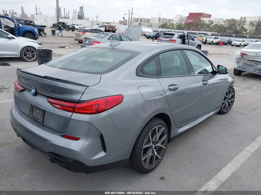BMW M235 2022