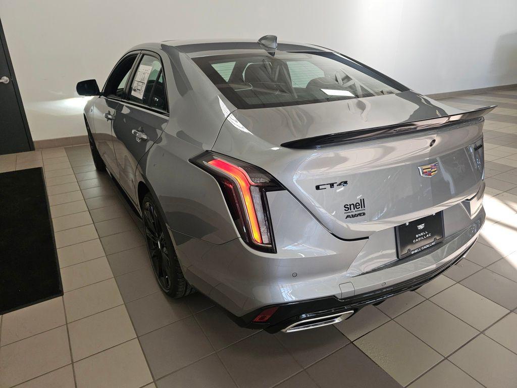 Cadillac CT4 2026
