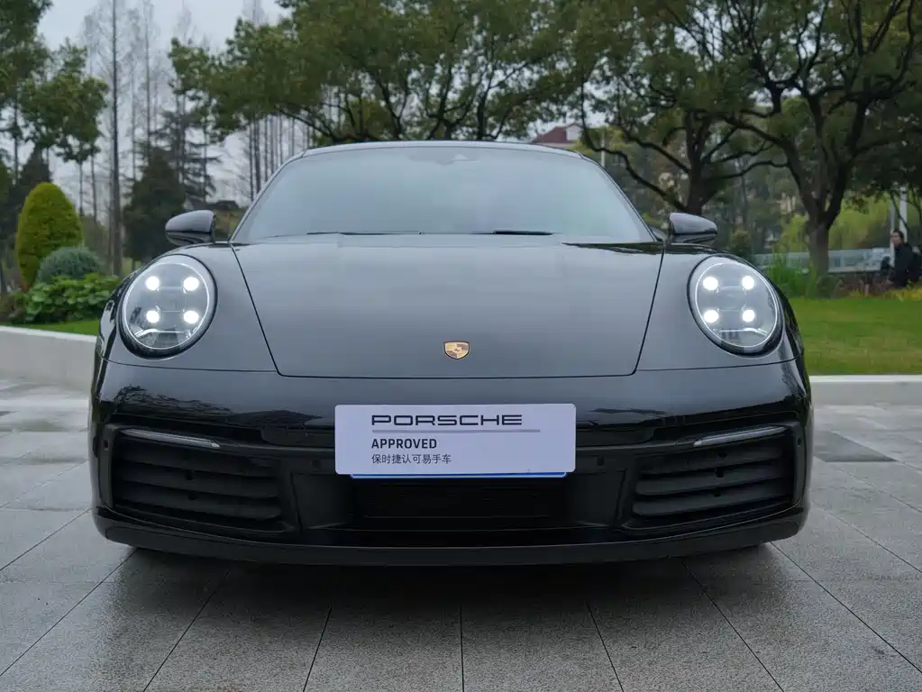 Porsche 911 2025