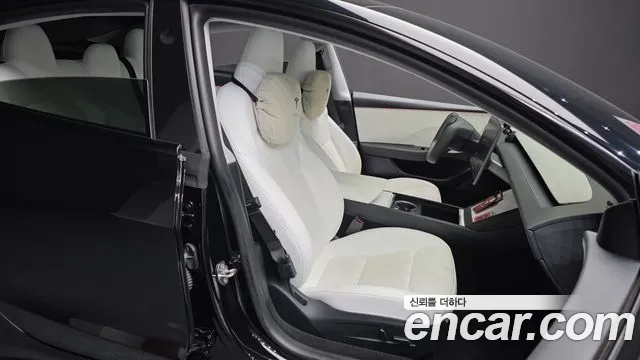 Tesla Model 3 2024