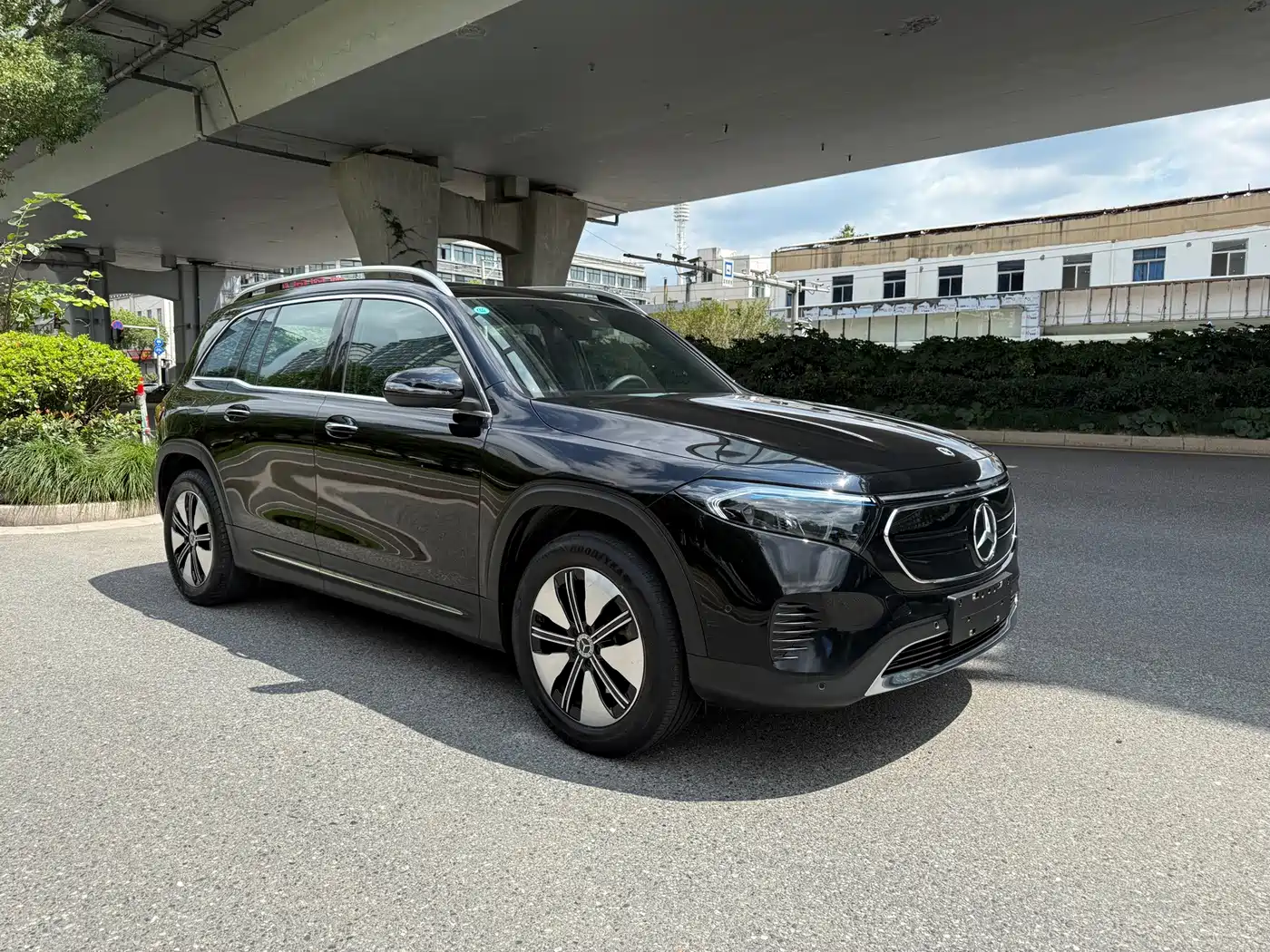 Mercedes-Benz EQB 2024
