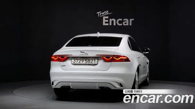 Jaguar XF 2022