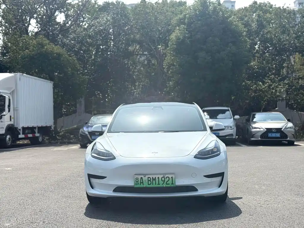 Tesla Model 3 2023