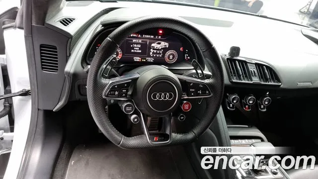 Audi R8 2021