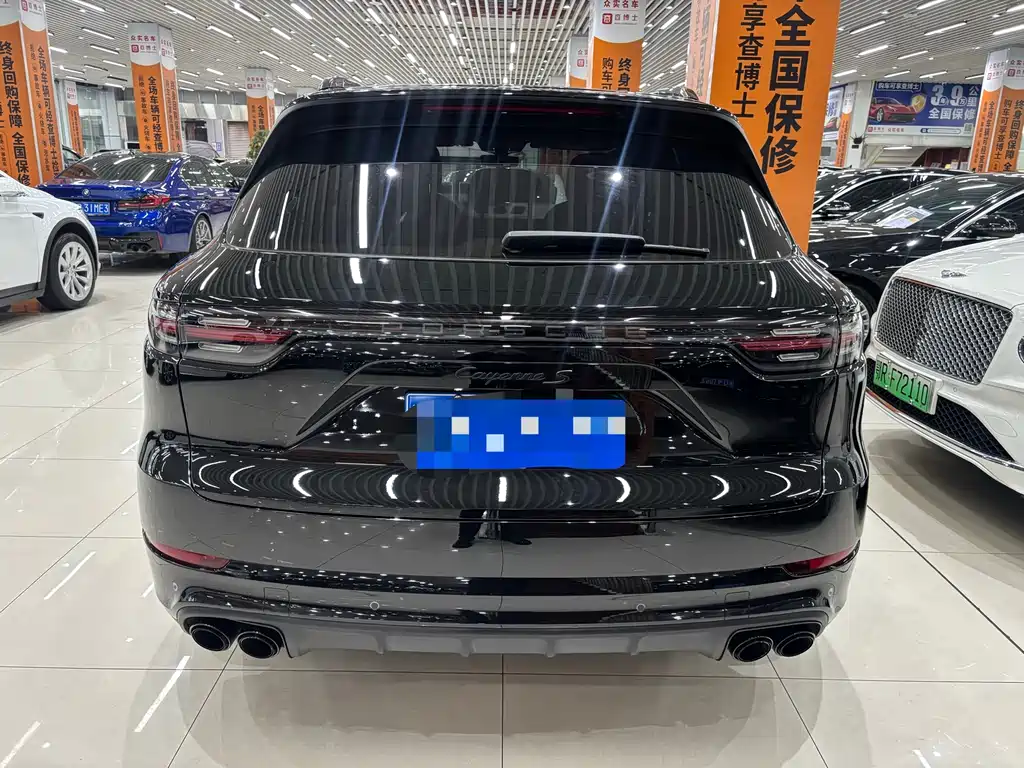 Porsche Cayenne 2023