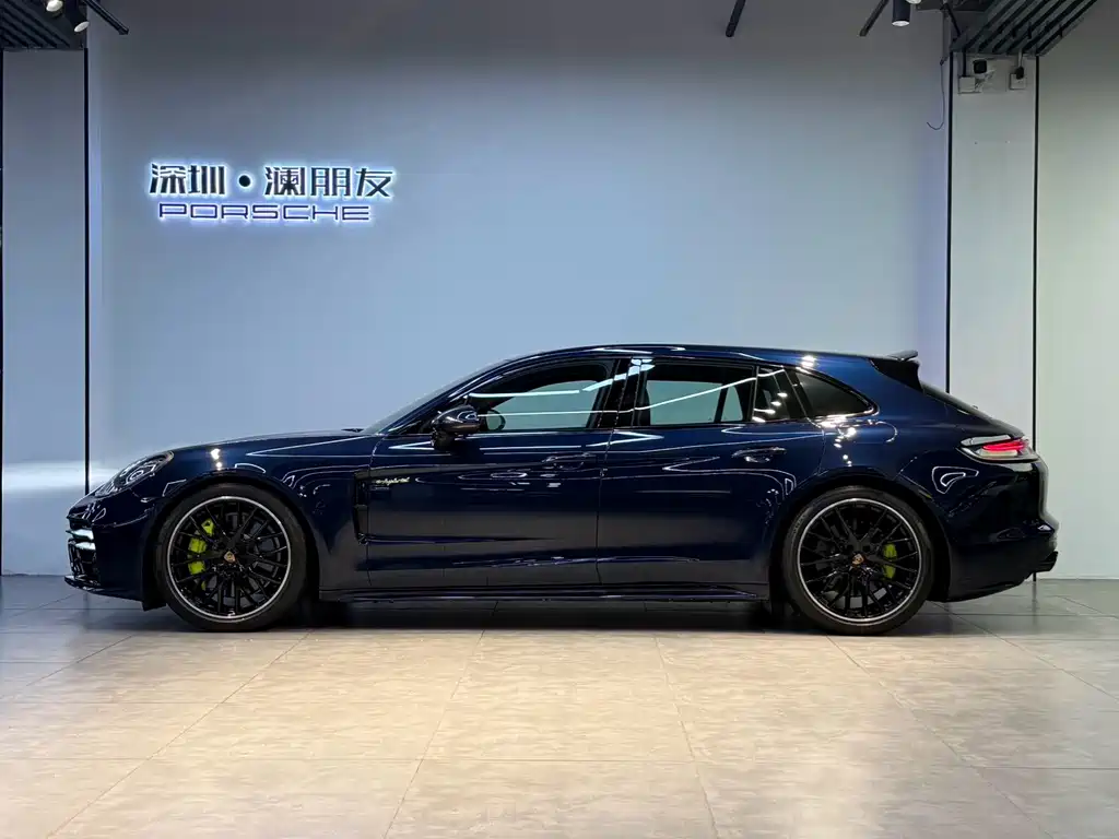 Porsche Panamera 2022