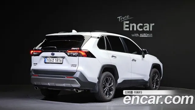 Toyota RAV4 2024