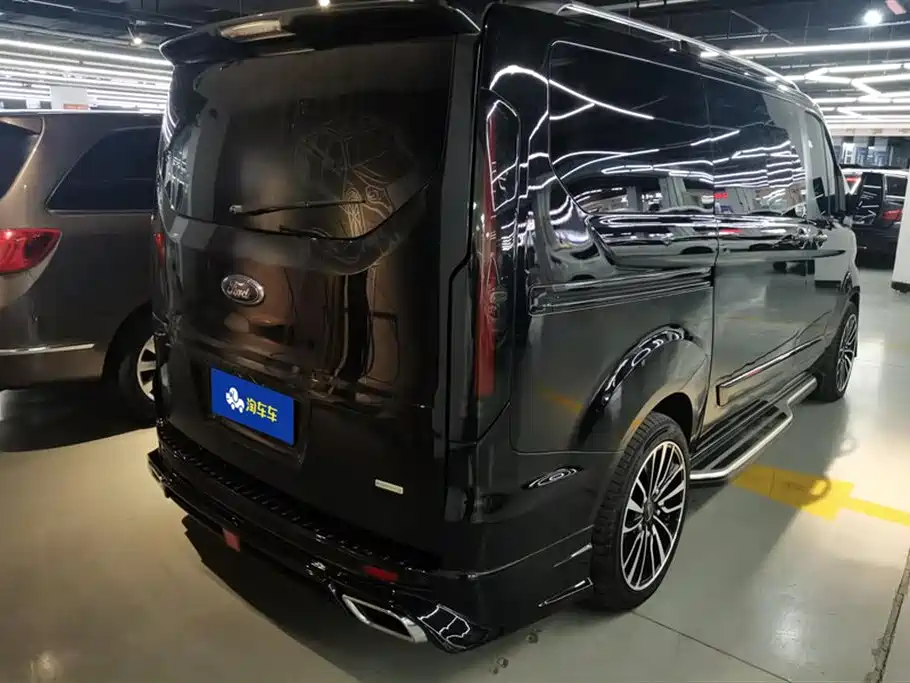 Ford TOURNEO 2023