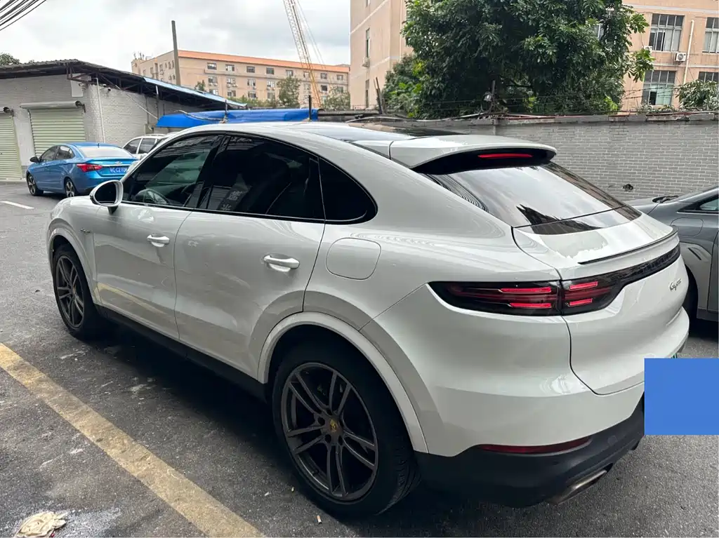 Porsche Cayenne 2023