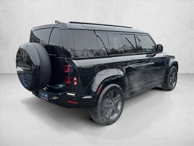 Land Rover Defender 2023