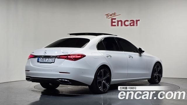 Mercedes-Benz C-Класс 2024