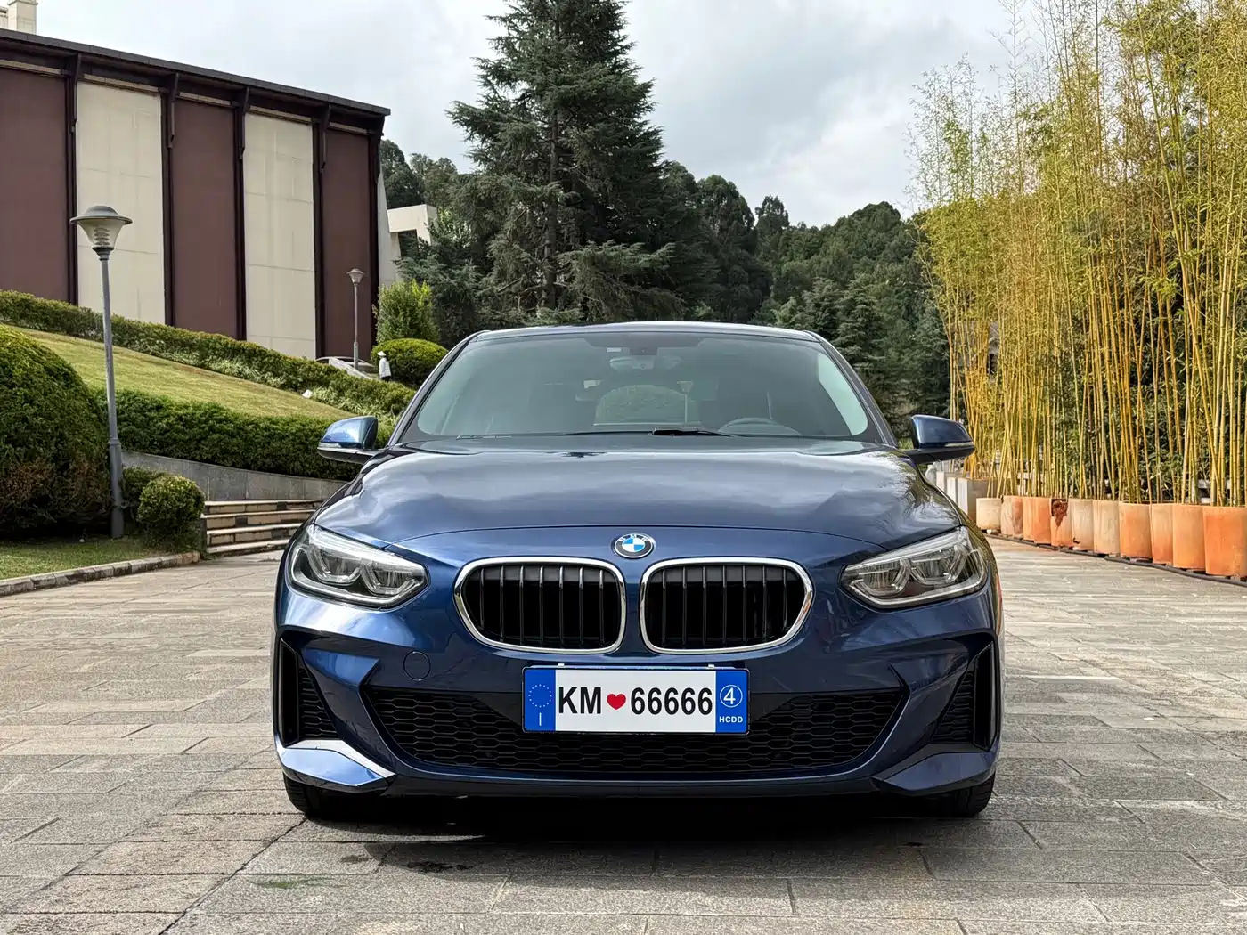 BMW 1 серии 2022