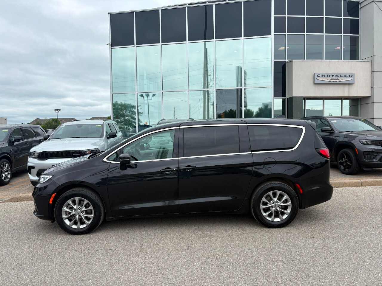 Chrysler Pacifica 2023