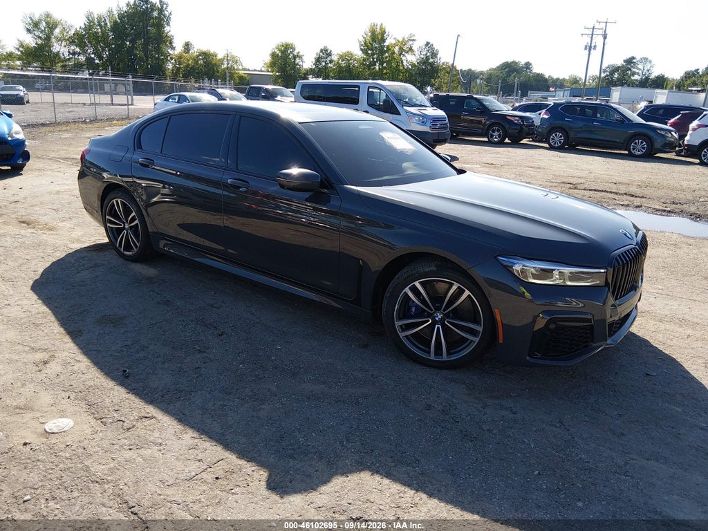 BMW 750 2022