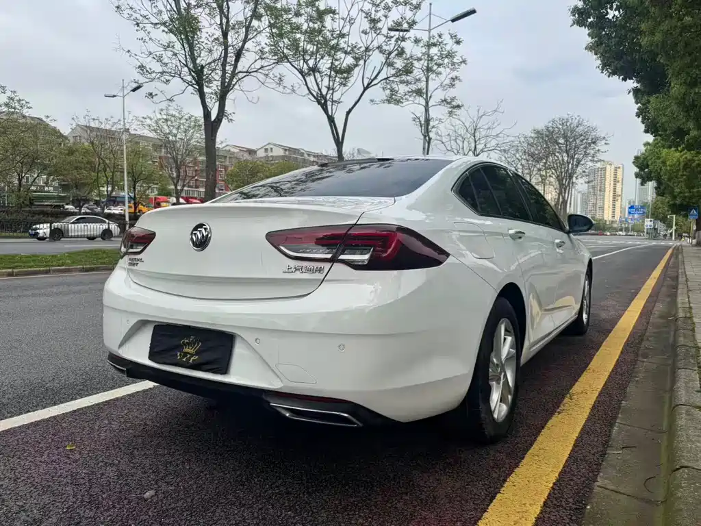 Buick Regal 2021