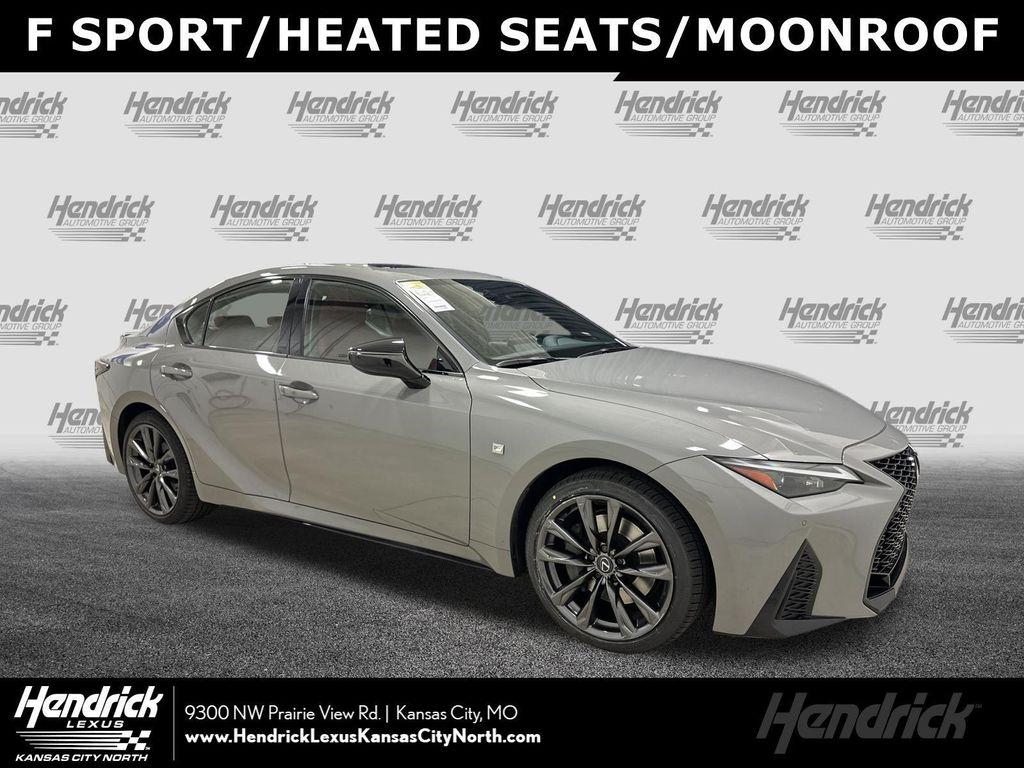 Lexus IS 2025