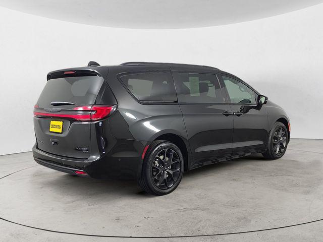 Chrysler Pacifica 2023