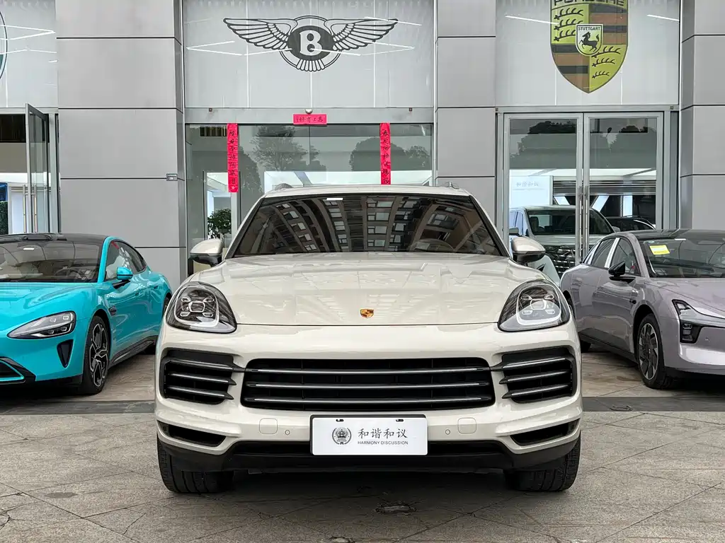 Porsche Cayenne 2021