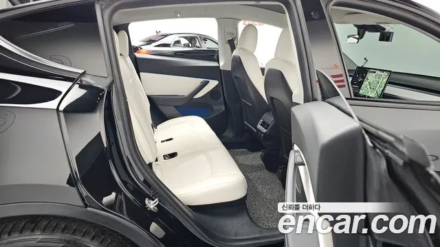 Tesla Model Y 2021