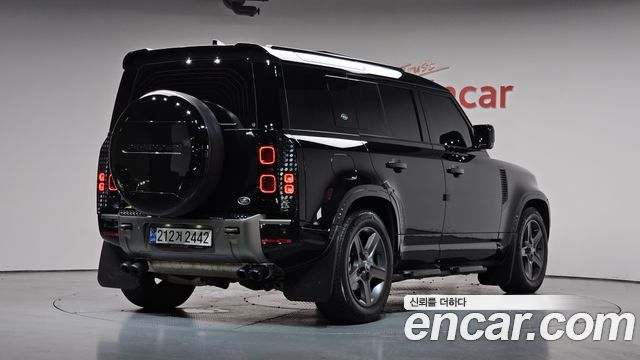 Land Rover Defender 2023