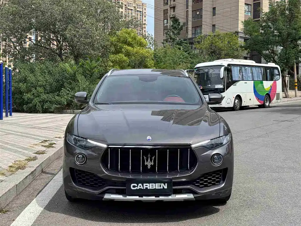 Maserati Levante 2021
